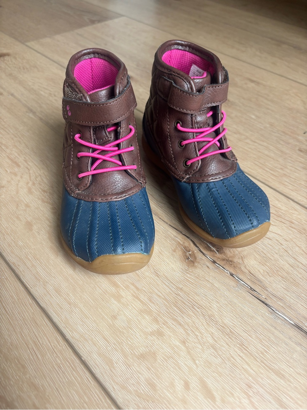 Kids Brown & Navy Duck Boots with Pink Accents Surprize size 9
